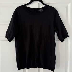 The limited black knitted short sleeve top